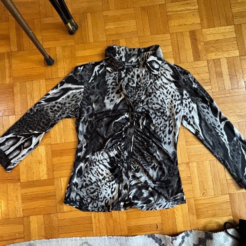 y2k button up animal print - ruffles down the buttons